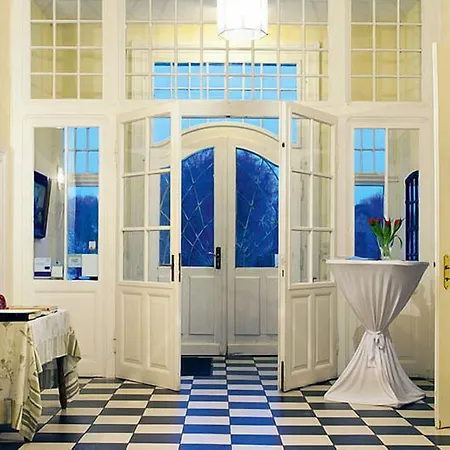 Gutshaus Neu Wendorf Guest house