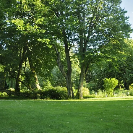 Gutshaus Neu Wendorf 3*