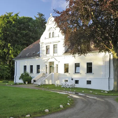 Gutshaus Neu Wendorf Sanitz