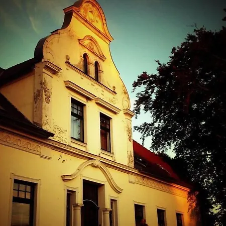 Vendégház Gutshaus Neu Wendorf 3*